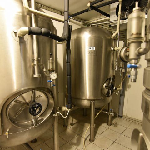 Stainless steel beer tank dakota beer pub elliniko argyroupoli glyfada region - 3